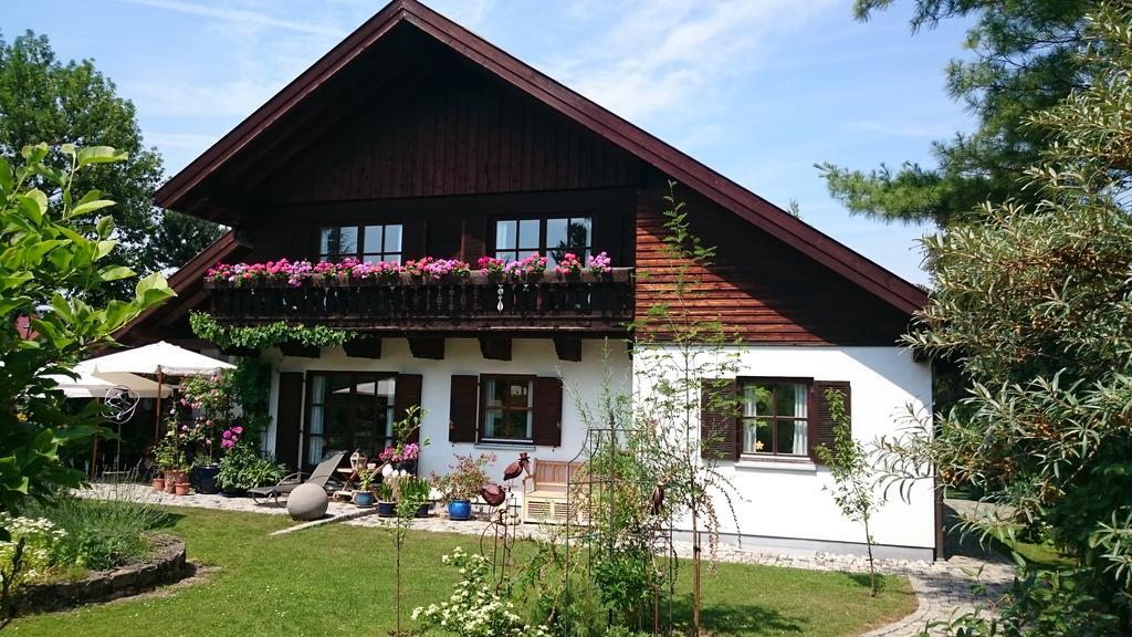 Apartment Haus Merlin Am Boeckelsberg Weimar  Extérieur photo
